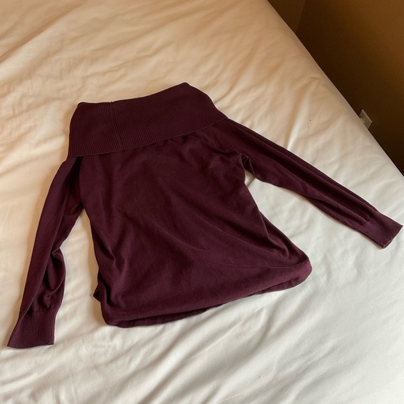 Michael by Michael Kors Purple Off the Shoulder Top NWT Size M - Picture 4 of 4